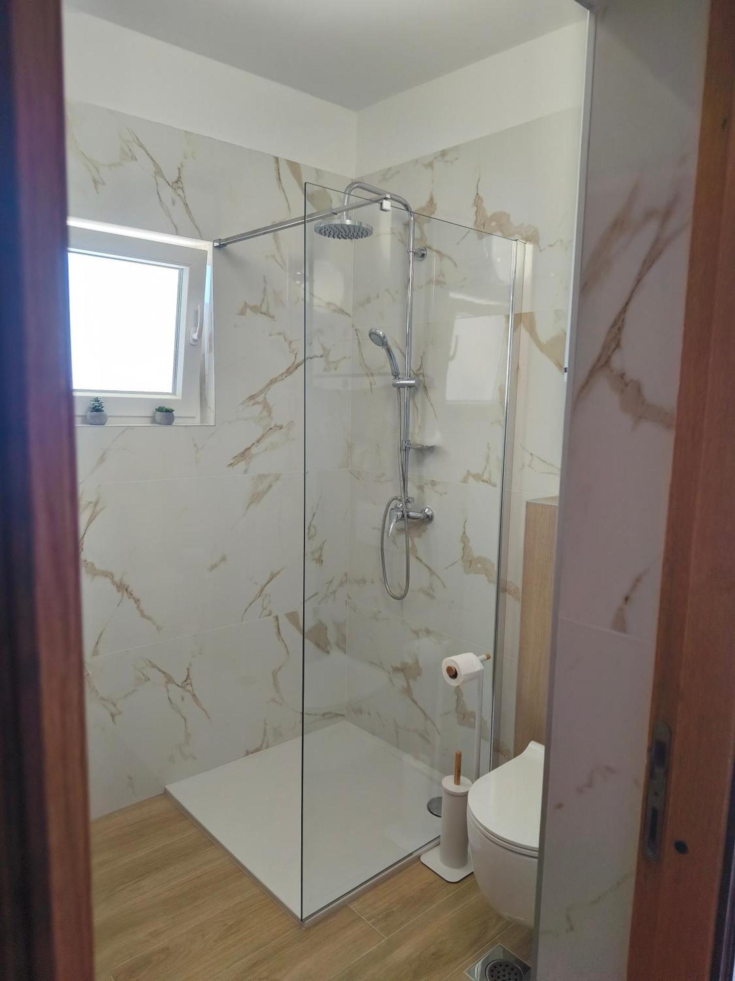 Apartmani Ljubica Kaštela Exterior foto