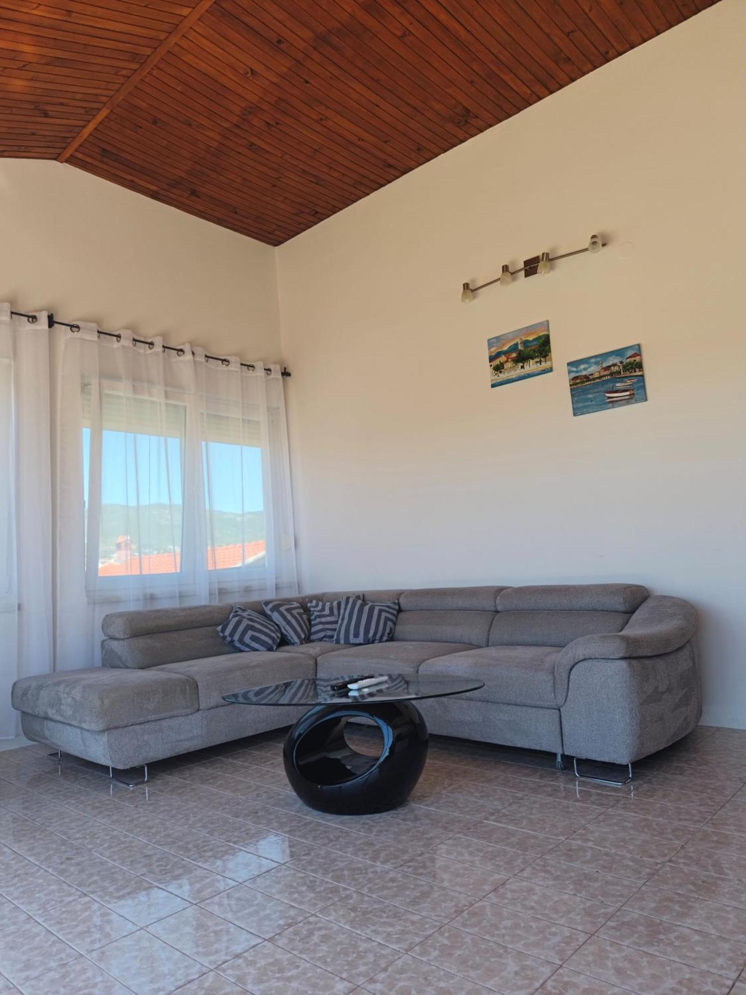 Apartmani Ljubica Kaštela Exterior foto