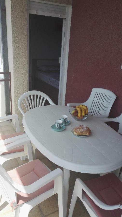 Apartmani Ljubica Kaštela Exterior foto